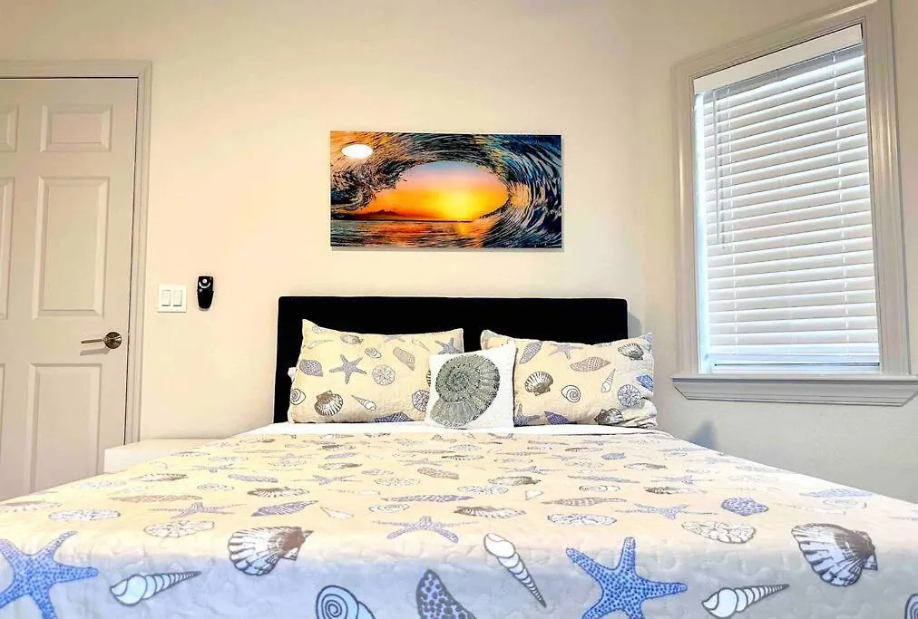 Tranquil & Inviting! 4br, 2.5ba Heated Pool Home! Holiday home *