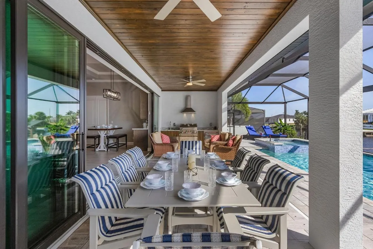 It's A Gold Rush! Paddleboard, Kayak, Saltwater Pool & - Sea'n Coastal View - Roelens Holiday home Cape Coral