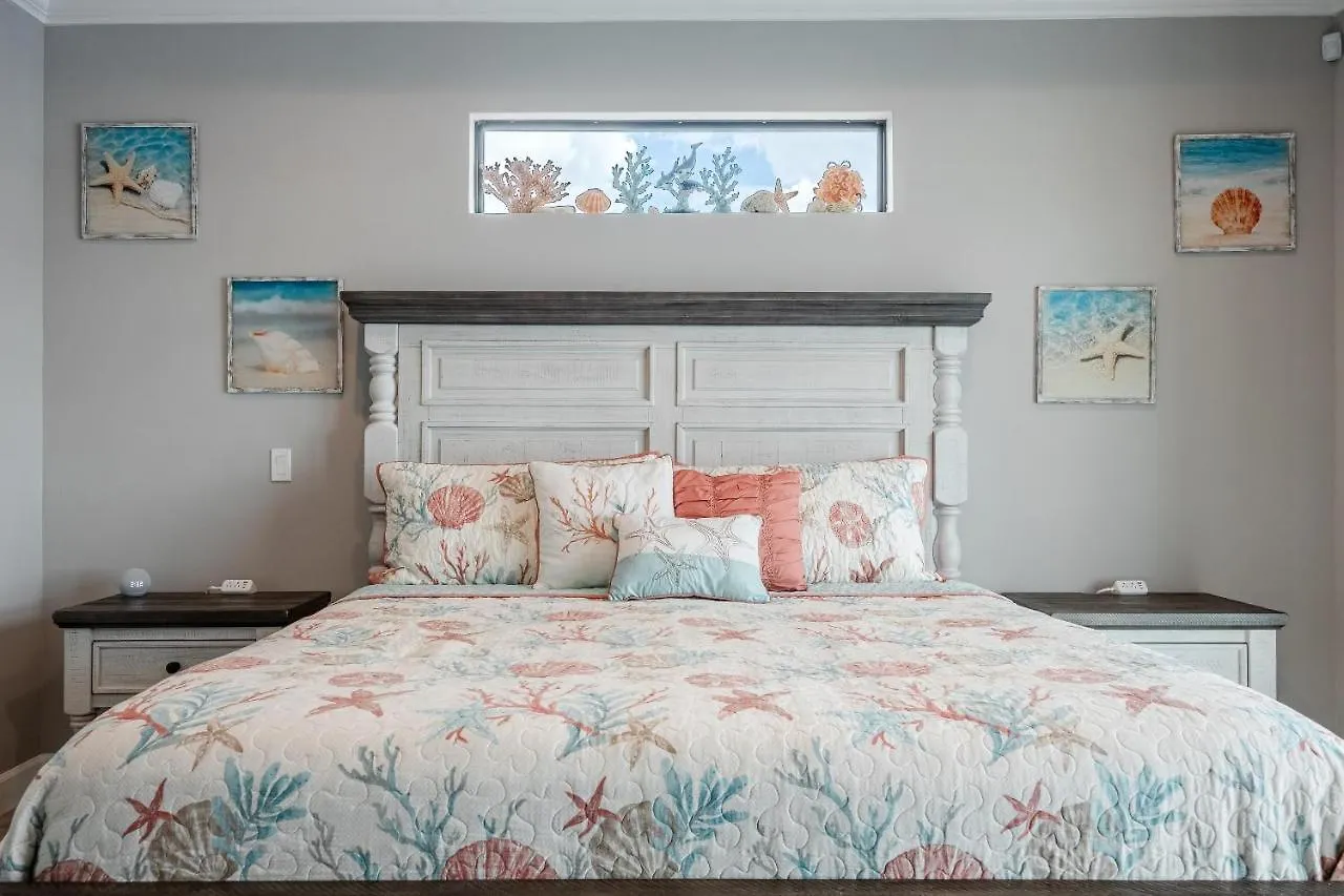 Holiday home It's A Gold Rush! Paddleboard, Kayak, Saltwater Pool & - Sea'n Coastal View - Roelens Cape Coral