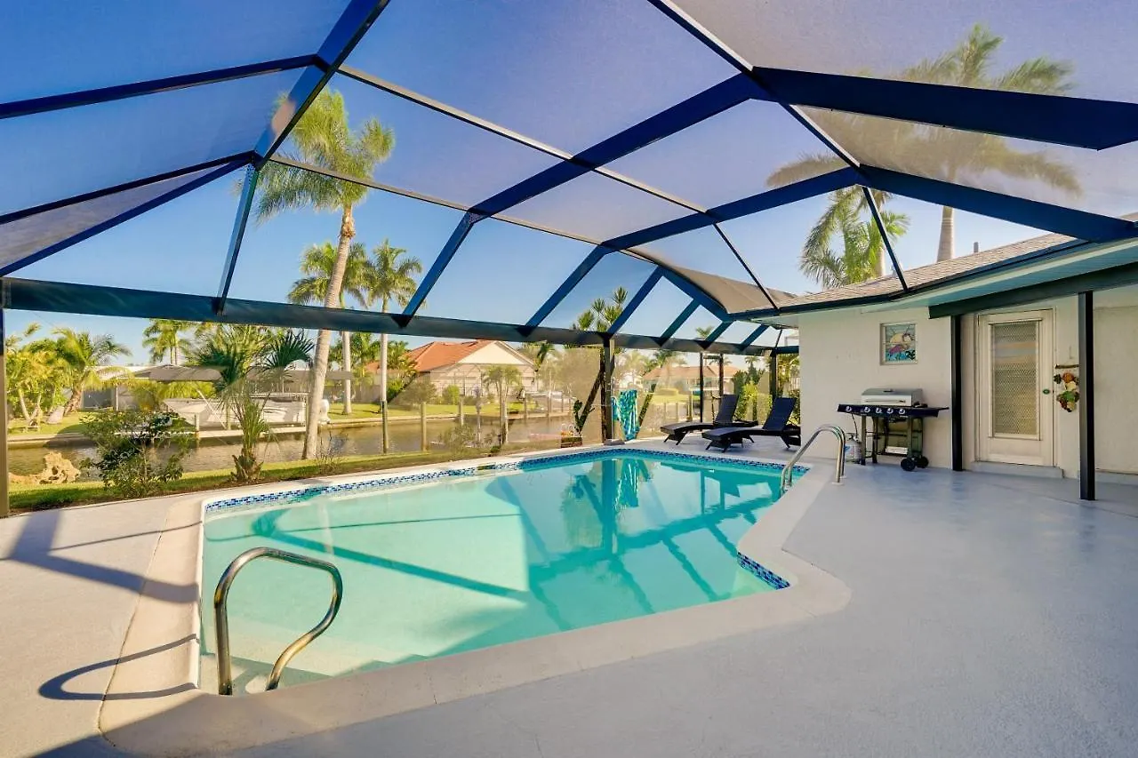 Waterfront With Private Pool! Cape Coral