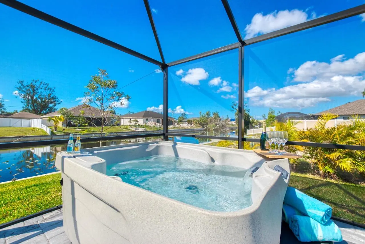 Apollo - 3,5 Beds - 2,5 Baths - 8 Guests - Waterview & Pool/spa - Incl. 10% Off Boat Villa