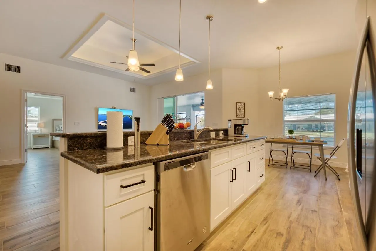 Apollo - 3,5 Beds - 2,5 Baths - 8 Guests - Waterview & Pool/spa - Incl. 10% Off Boat Villa