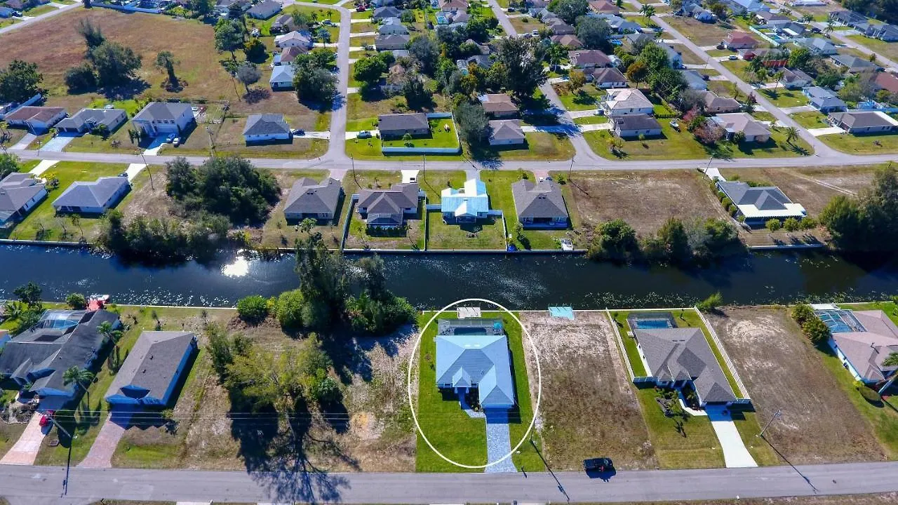 Apollo - 3,5 Beds - 2,5 Baths - 8 Guests - Waterview & Pool/spa - Incl. 10% Off Boat Cape Coral