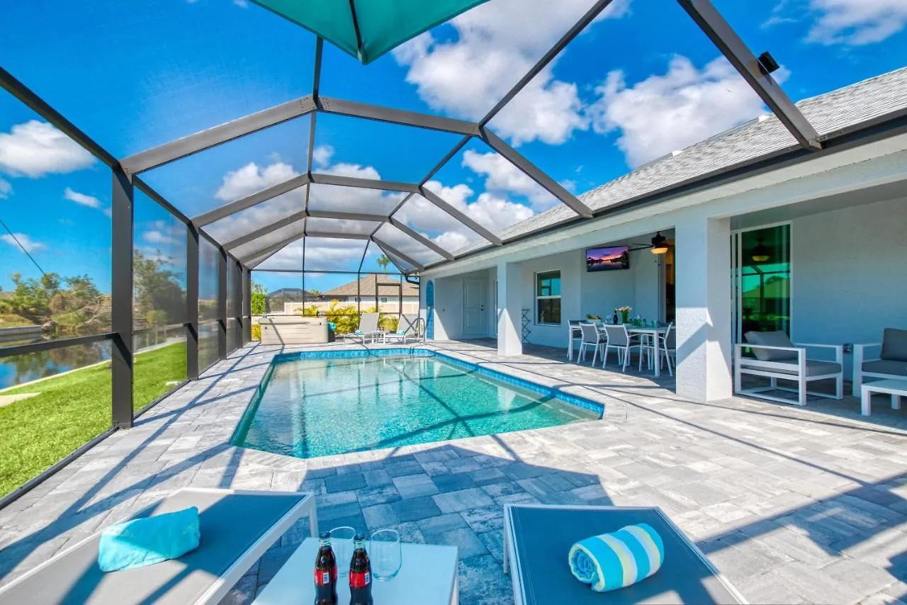 Apollo - 3,5 Beds - 2,5 Baths - 8 Guests - Waterview & Pool/spa - Incl. 10% Off Boat Cape Coral