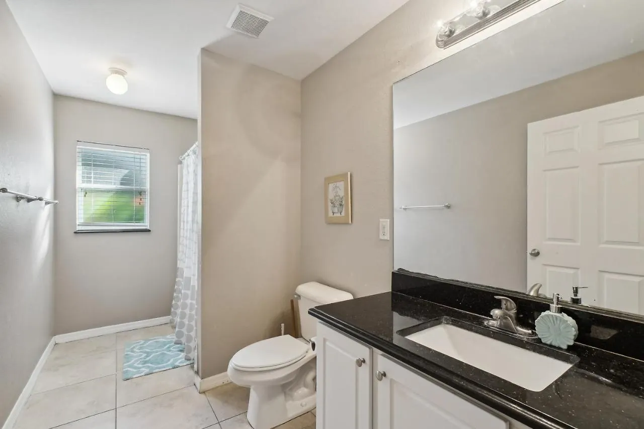 Pet-friendly Retreat With Screened Porch! Holiday home