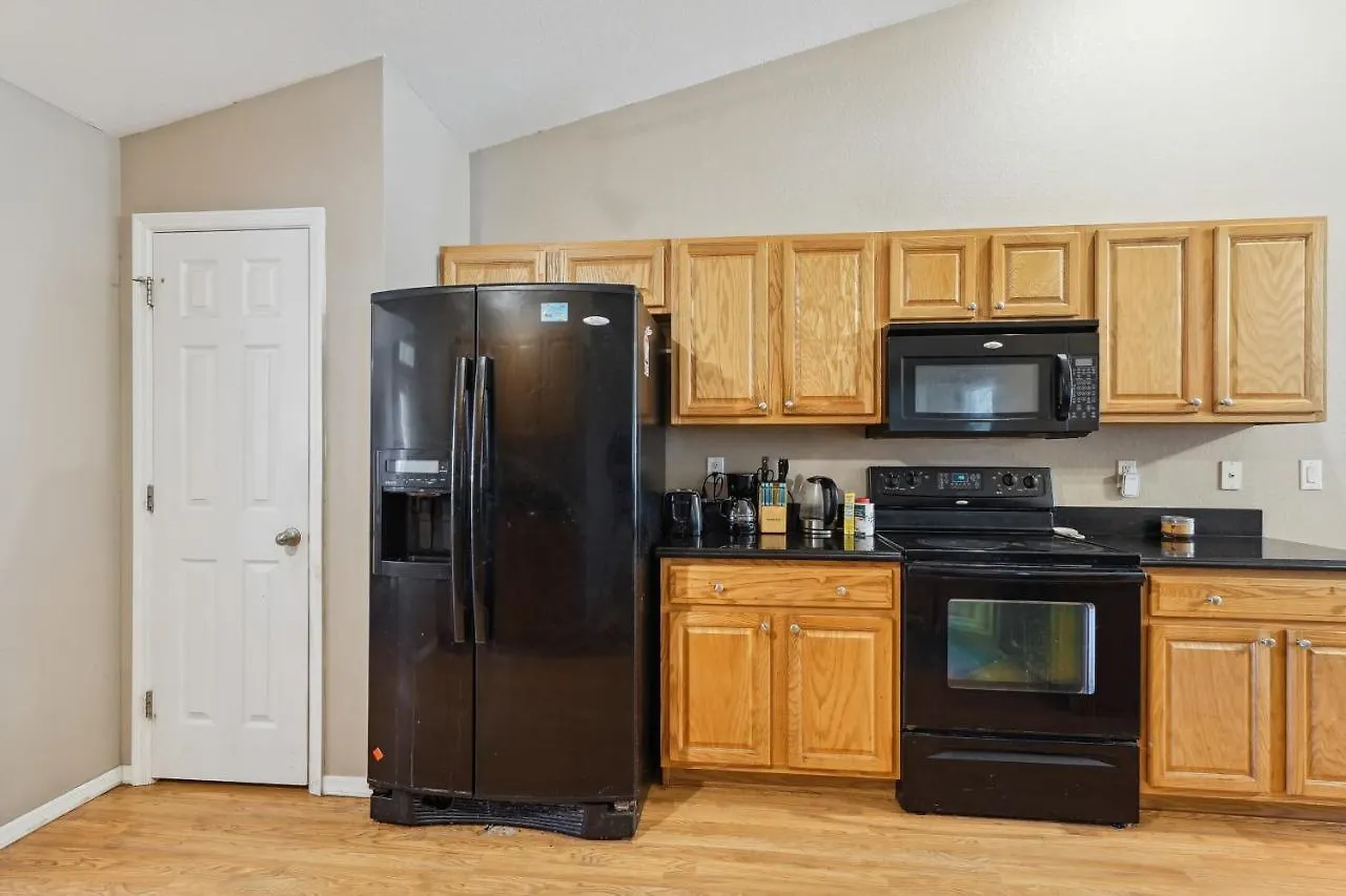 Pet-friendly Retreat With Screened Porch! *