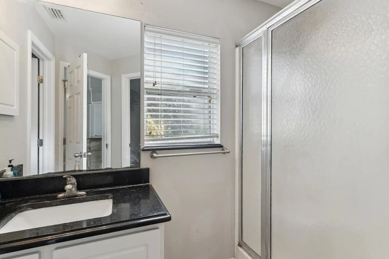 Pet-friendly Retreat With Screened Porch!