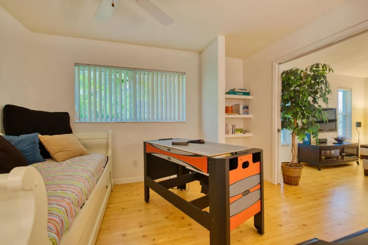 Golfers Dream - 3 Beds - 2 Baths - 6 Guests - Golf Course & Spa - Incl. 10% Off Boat *