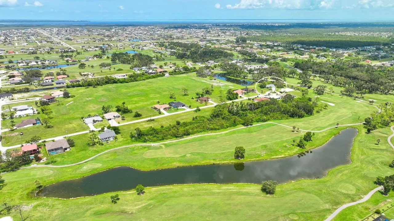 Golfers Dream - 3 Beds - 2 Baths - 6 Guests - Golf Course & Spa - Incl. 10% Off Boat *