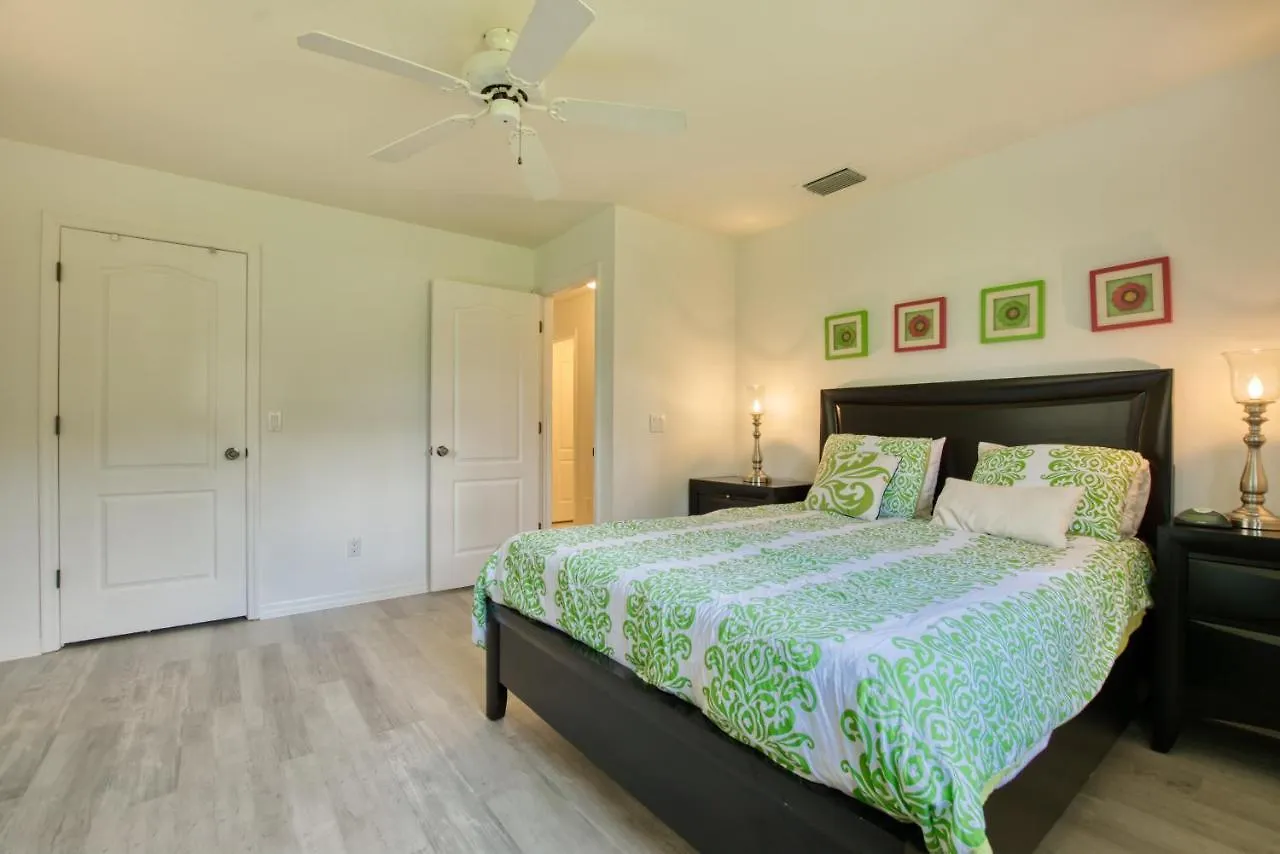 Golfers Dream - 3 Beds - 2 Baths - 6 Guests - Golf Course & Spa - Incl. 10% Off Boat * Cape Coral