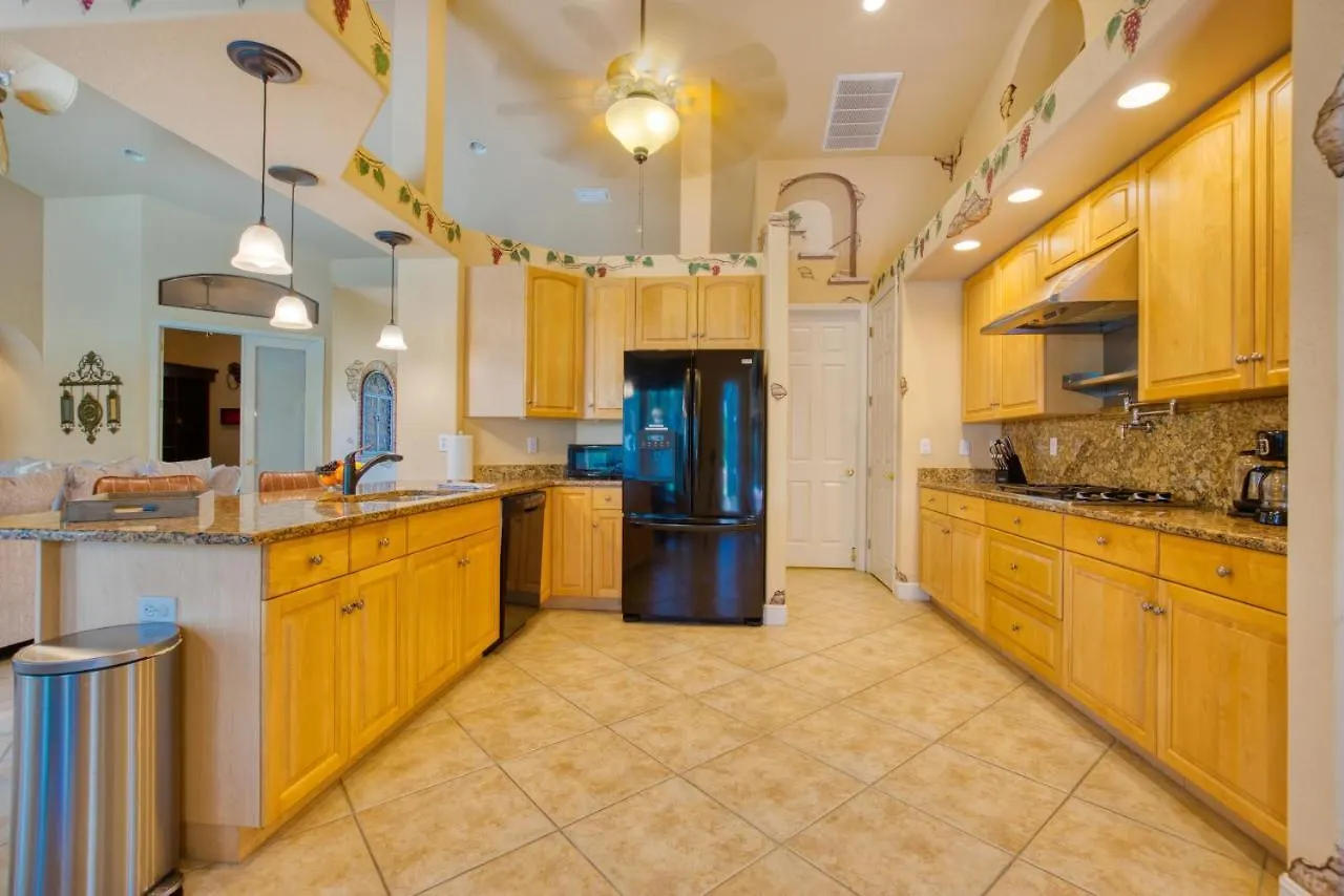 Villa Miracle - 4 Beds - 2 Baths - 8 Guests - Pool/spa - Incl. 10% Off Boat