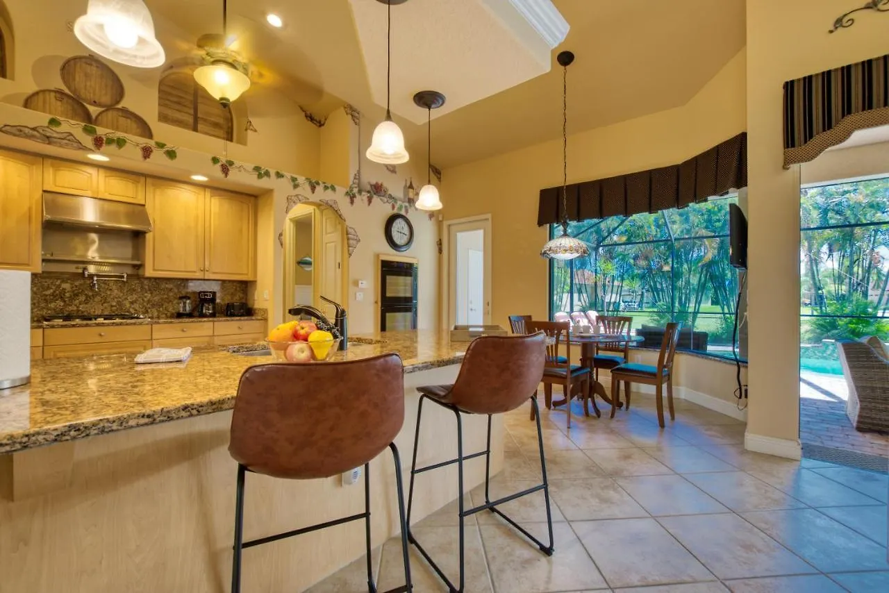 Miracle - 4 Beds - 2 Baths - 8 Guests - Pool/spa - Incl. 10% Off Boat Cape Coral