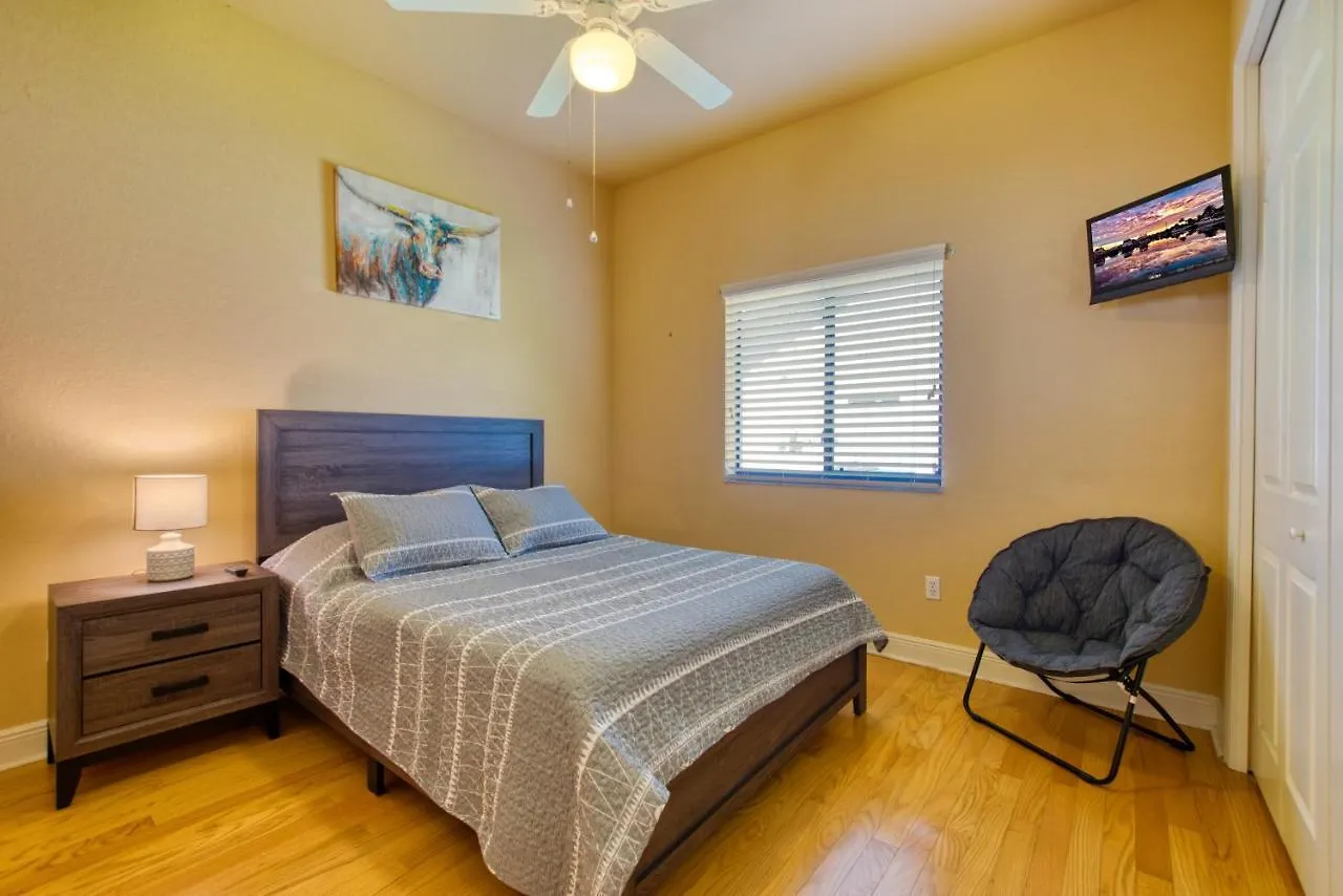 Miracle - 4 Beds - 2 Baths - 8 Guests - Pool/spa - Incl. 10% Off Boat * Cape Coral