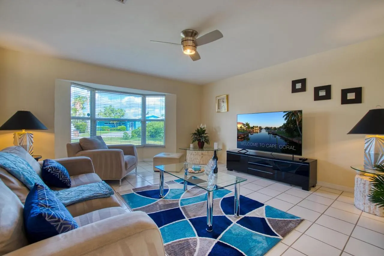 Villa Mikado - 3 Beds - 3 Baths - 6 Guests - Gulf Access & Pool/spa - Boat *