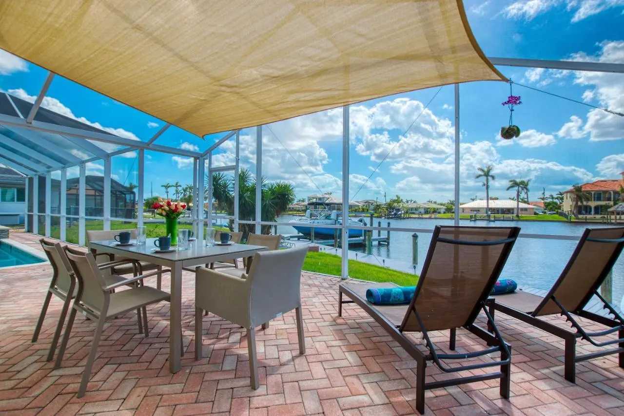 Mikado - 3 Beds - 3 Baths - 6 Guests - Gulf Access & Pool/spa - Boat Villa Cape Coral