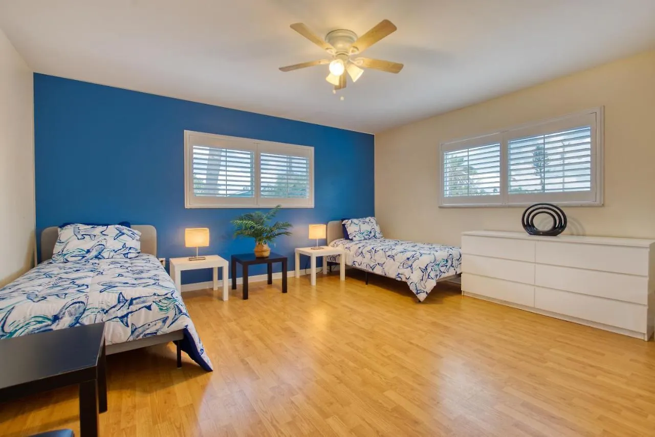 Mikado - 3 Beds - 3 Baths - 6 Guests - Gulf Access & Pool/spa - Boat * Cape Coral