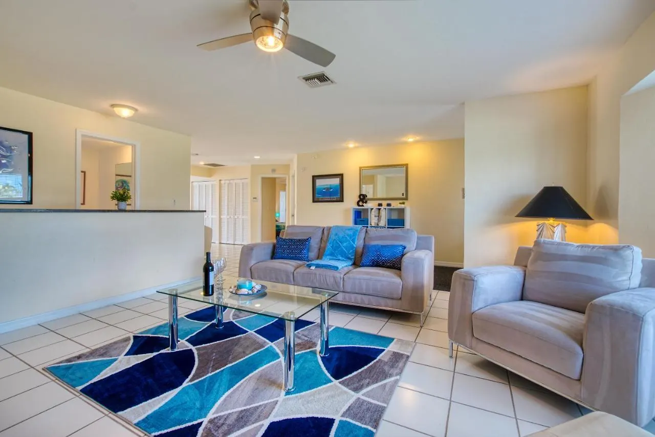 Mikado - 3 Beds - 3 Baths - 6 Guests - Gulf Access & Pool/spa - Boat