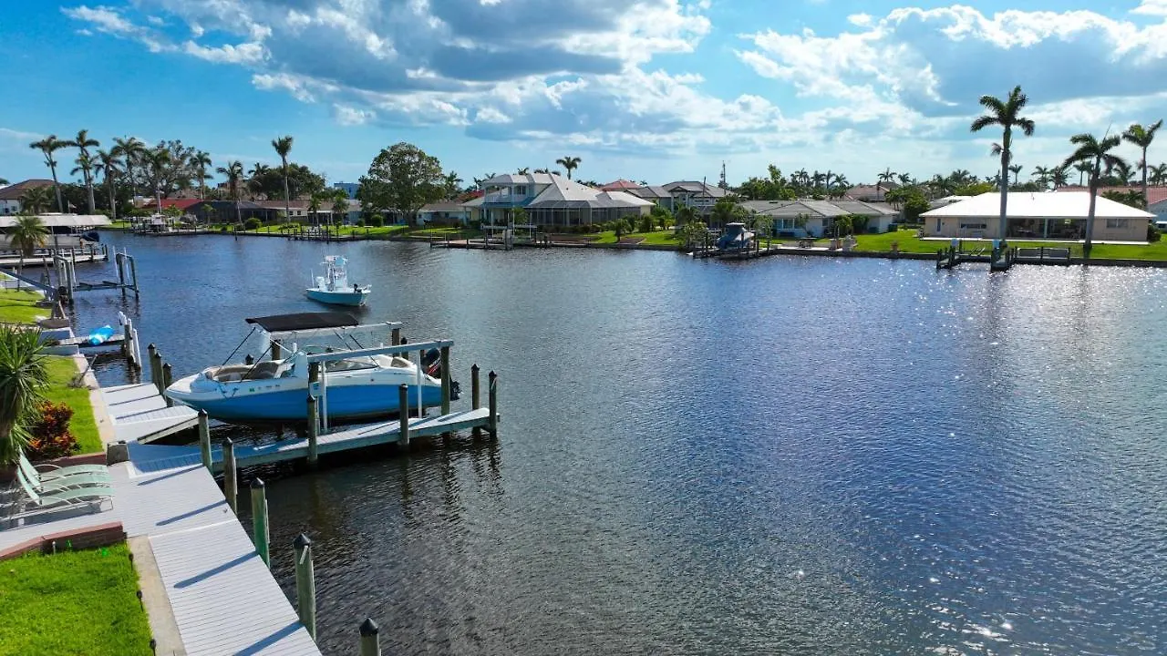 Mikado - 3 Beds - 3 Baths - 6 Guests - Gulf Access & Pool/spa - Boat * Cape Coral