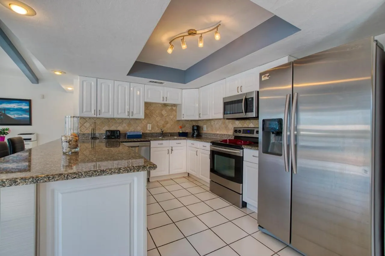 Villa Mikado - 3 Beds - 3 Baths - 6 Guests - Gulf Access & Pool/spa - Boat Cape Coral