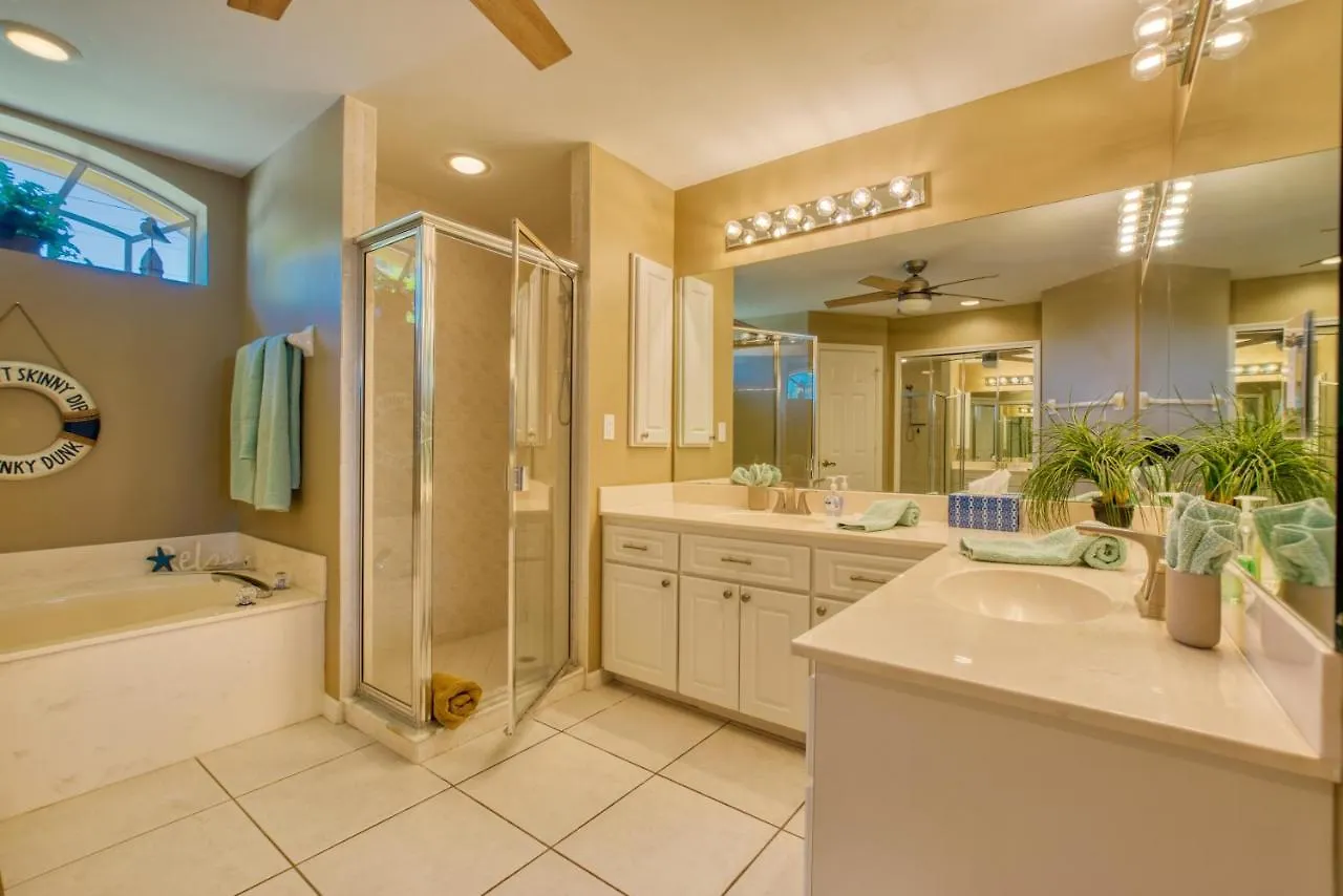Vila Olinda - 3 Beds - 2 Baths - 6 Guests - Gulf Access & Pool - Incl. 10% Off Boat *