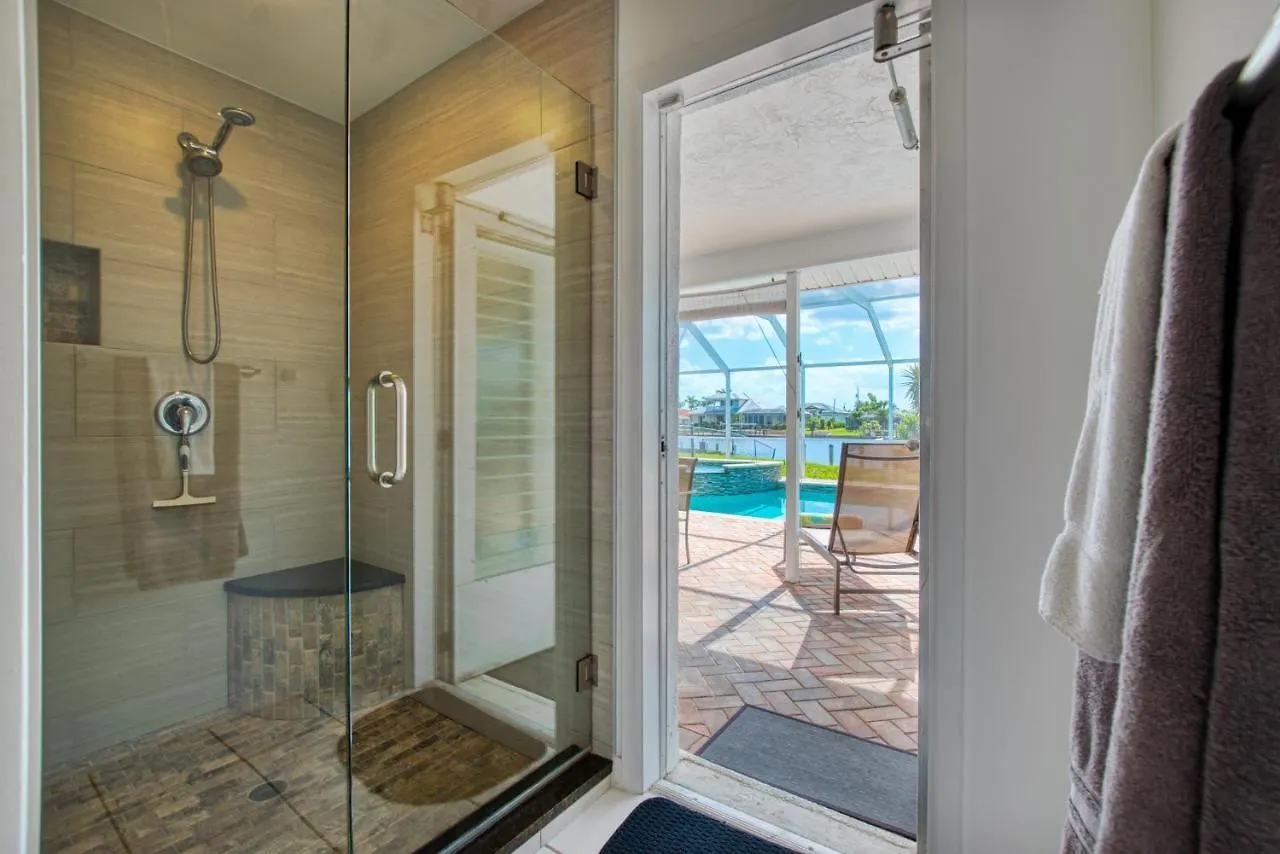 Mikado - 3 Beds - 3 Baths - 6 Guests - Gulf Access & Pool/spa - Boat Villa Cape Coral