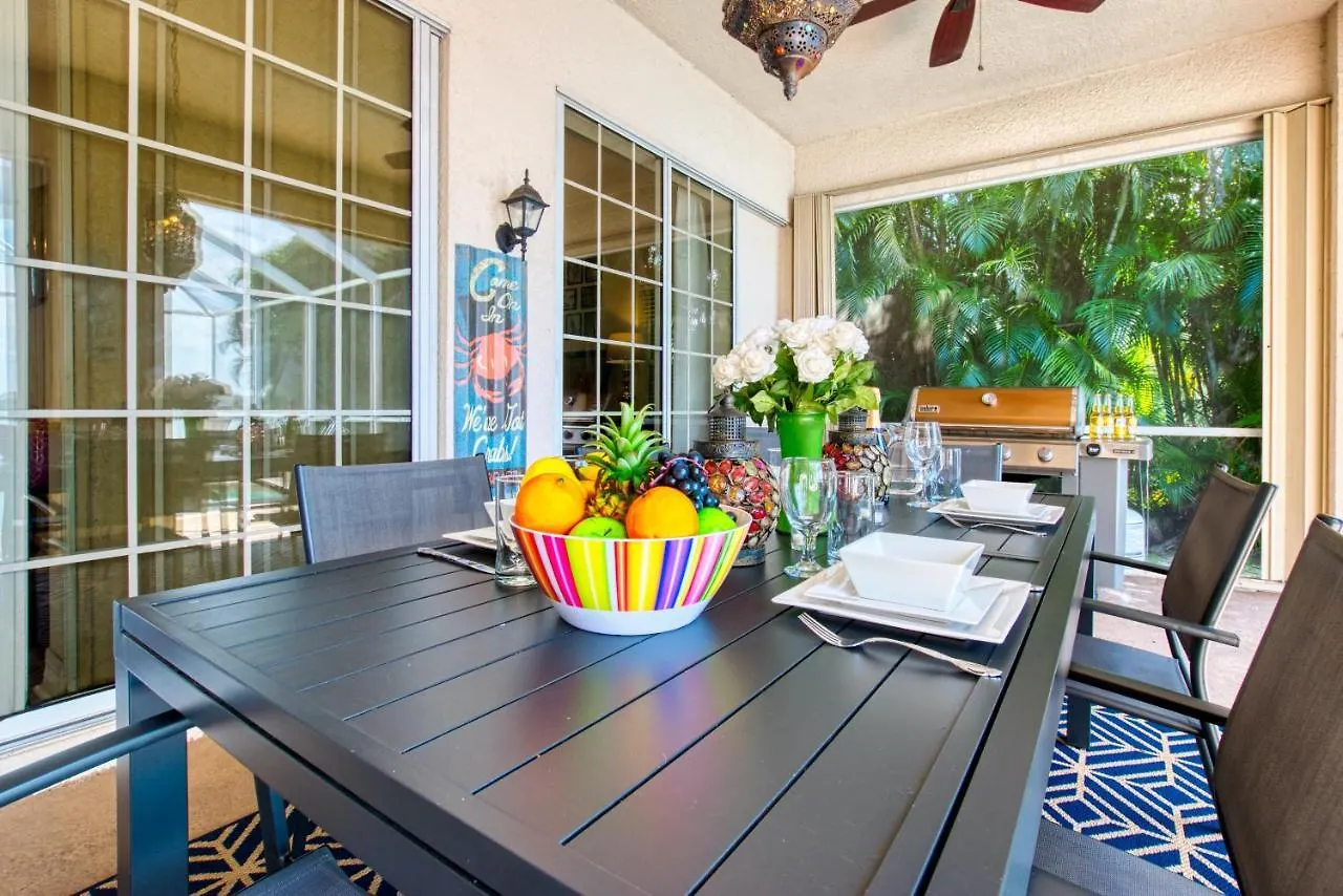 Villa Waterfront - 3 Beds - 3 Baths - 6 Guests - Lakeview & Pool/spa - Incl. 10% Off Boat