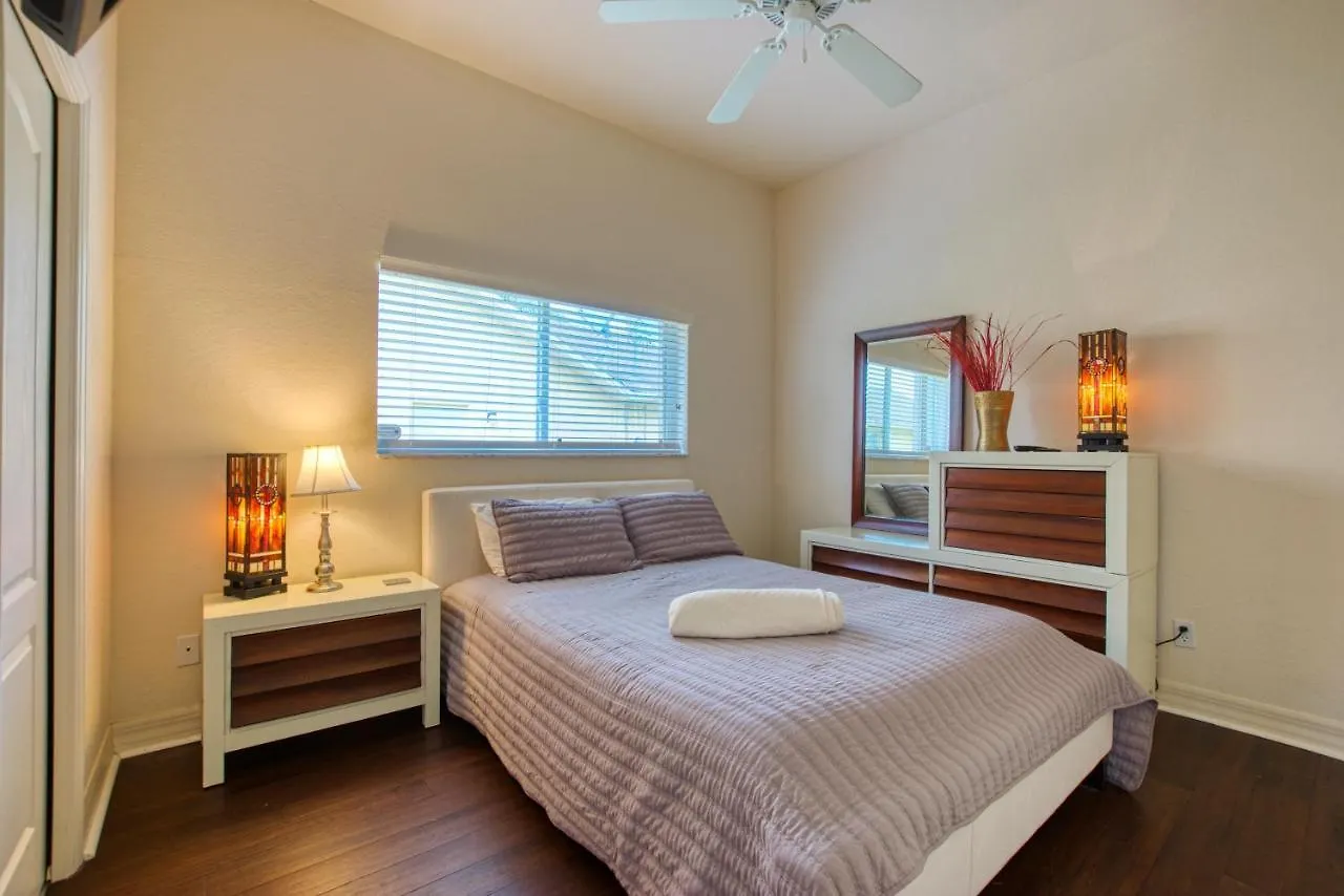 Waterfront - 3 Beds - 3 Baths - 6 Guests - Lakeview & Pool/spa - Incl. 10% Off Boat Villa Cape Coral