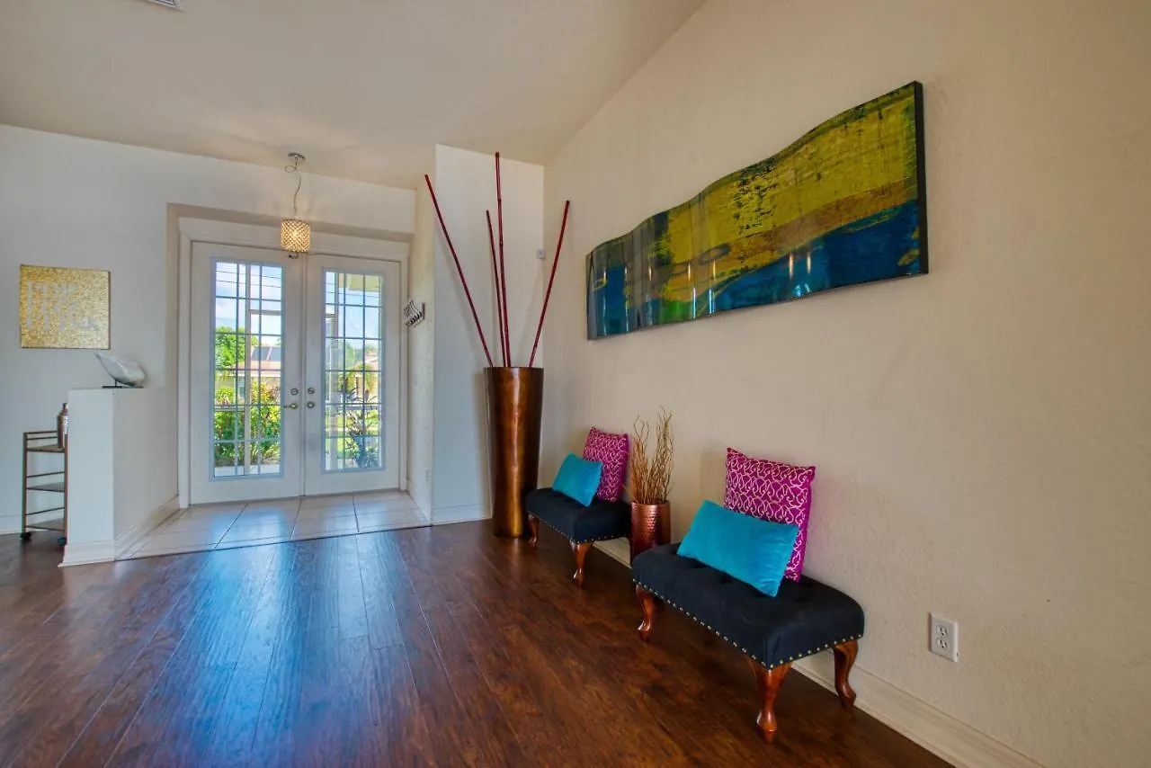 Waterfront - 3 Beds - 3 Baths - 6 Guests - Lakeview & Pool/spa - Incl. 10% Off Boat Villa Cape Coral