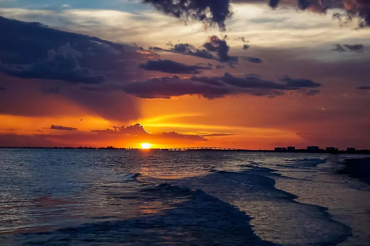 Apartment Four Mile Cove Enlightenment Cape Coral