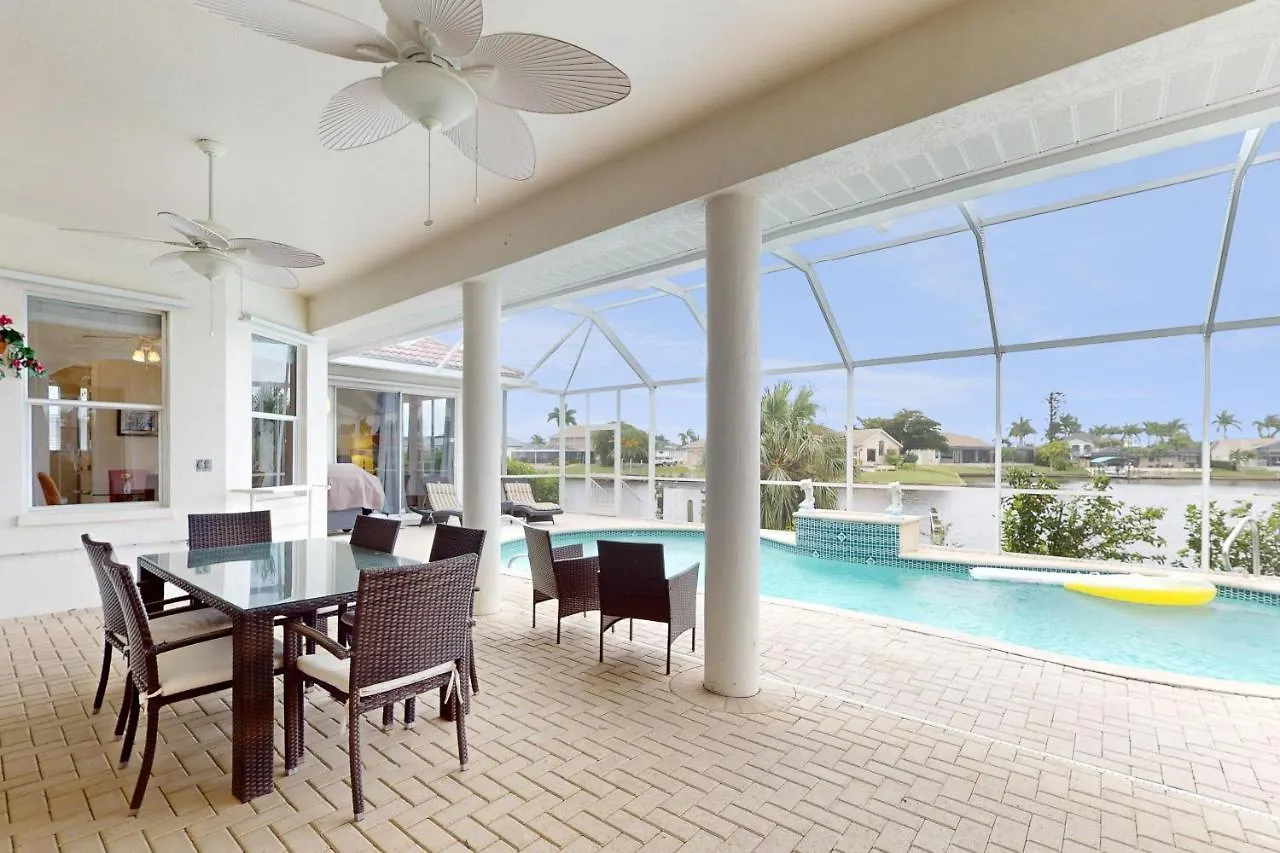 Coral Cascade Holiday home Cape Coral