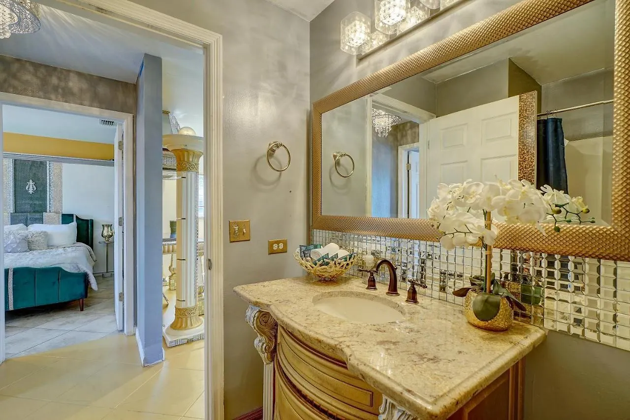 Ultra-luxury Golden In Cape
