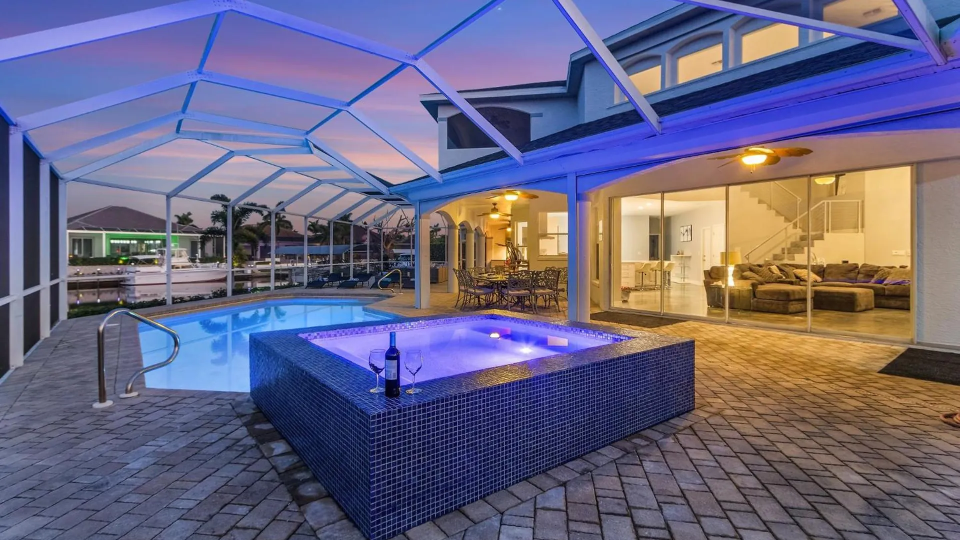 Whispering Palms - - Roelens Vacations Holiday home