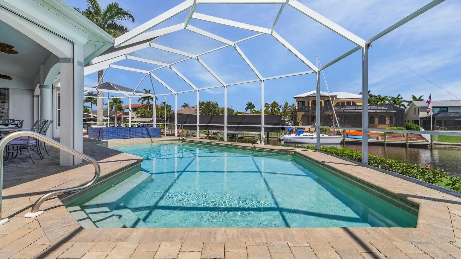 Whispering Palms - - Roelens Vacations * Cape Coral