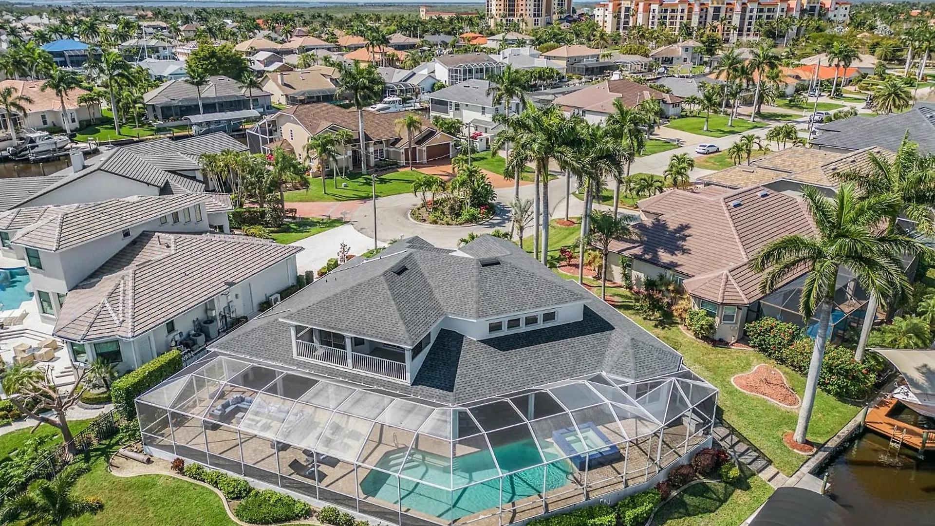 Whispering Palms - - Roelens Vacations Holiday home *