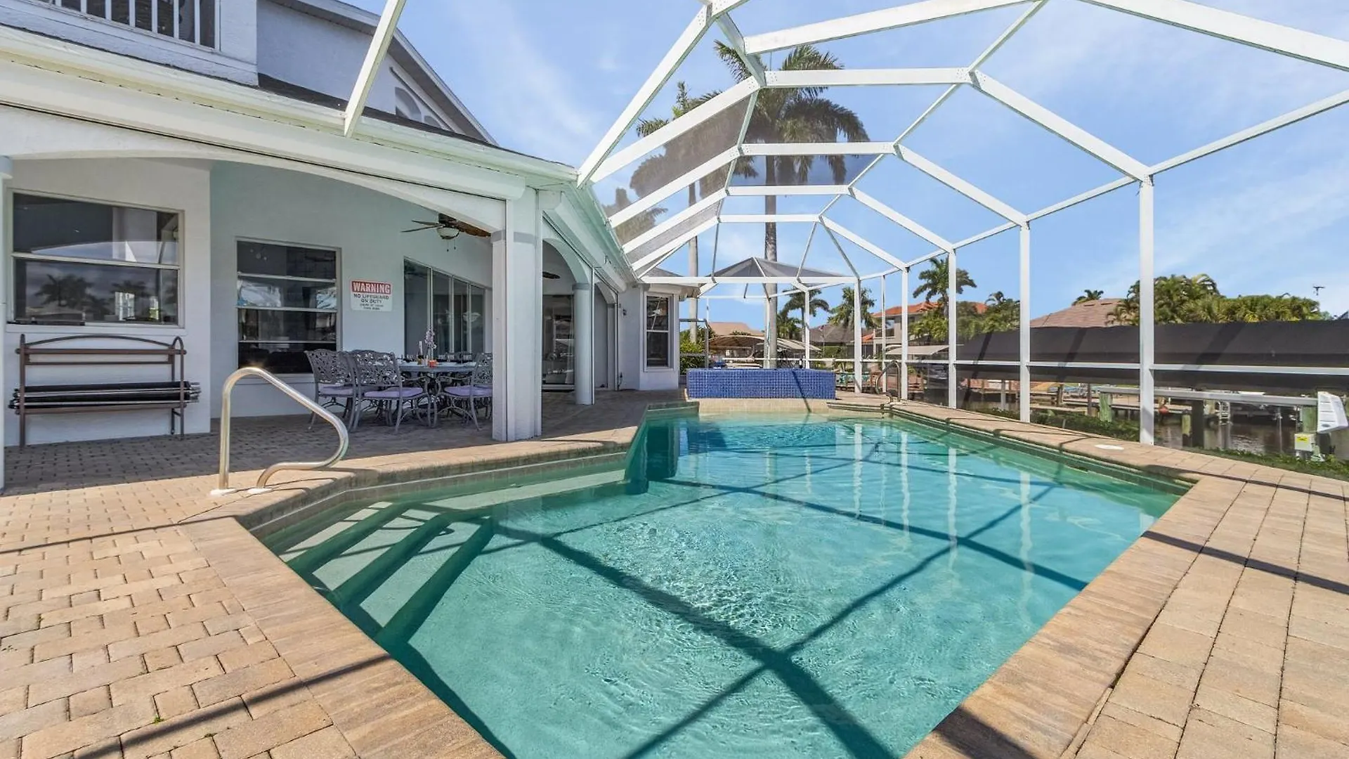 Whispering Palms - - Roelens Vacations Holiday home *