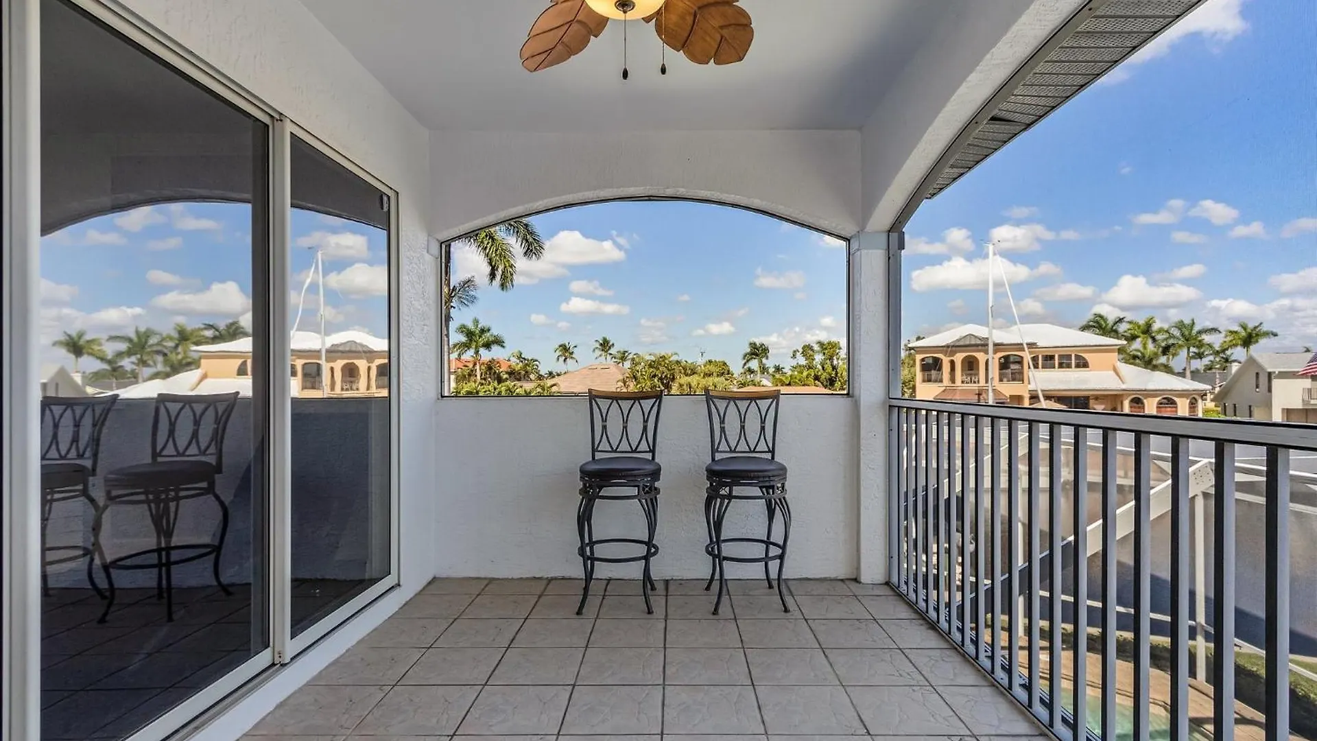 Whispering Palms - - Roelens Vacations Holiday home *