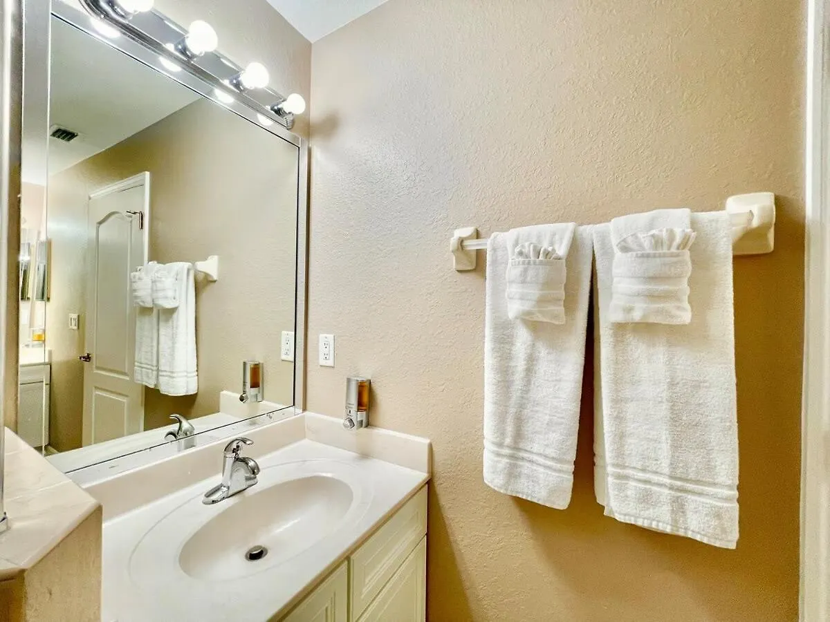 Cozy Retreat Family-friendly Saltwater Heated Pool *