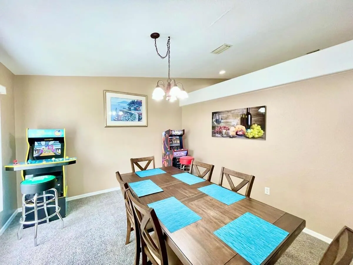Cozy Retreat Family-friendly Saltwater Heated Pool * Cape Coral
