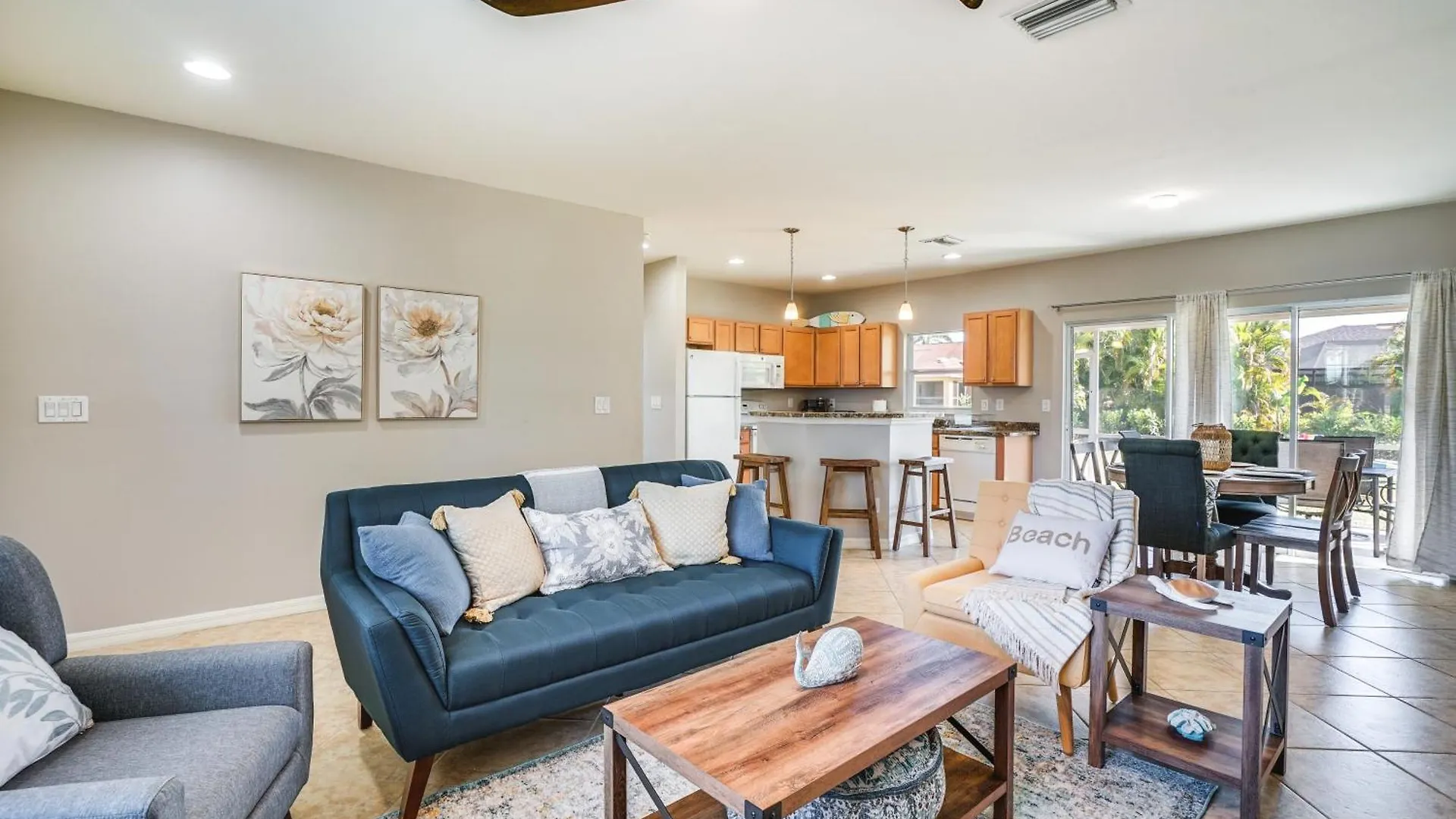 With Screened-in Porch And Fire Pit! *