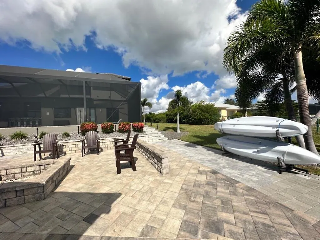 Gulf Access, Heated Salt Water Pool, Kayaks - Surfside Escape - Roelens Vacations *