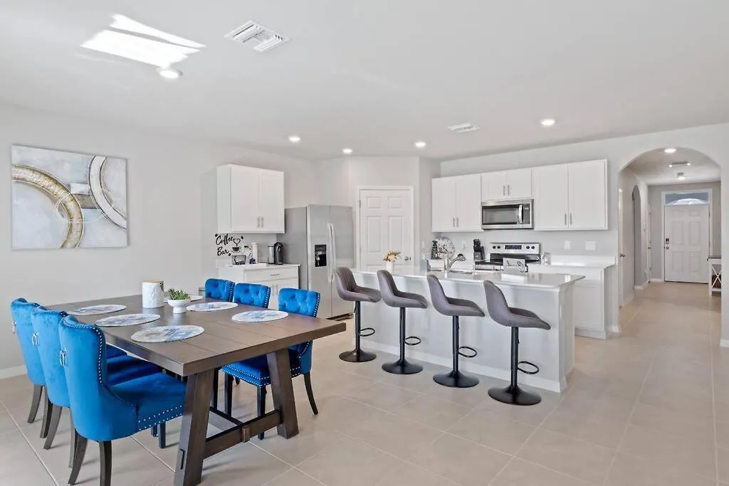 4 Bedroom Villekulla, Beach, Downtown *