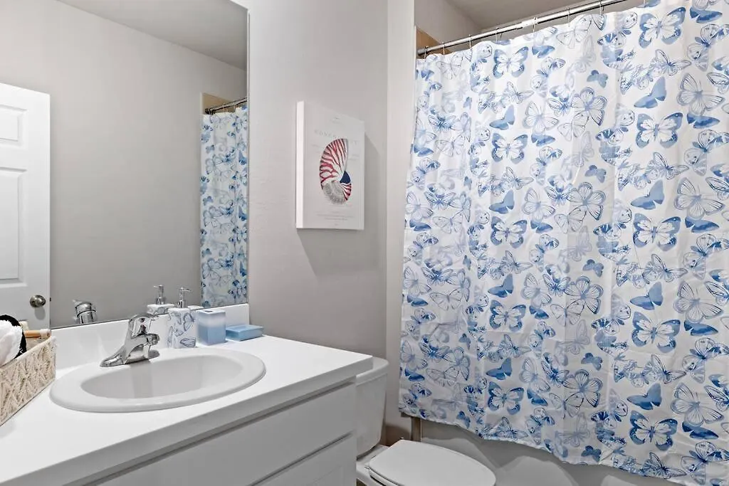 4 Bedroom Villekulla, Beach, Downtown