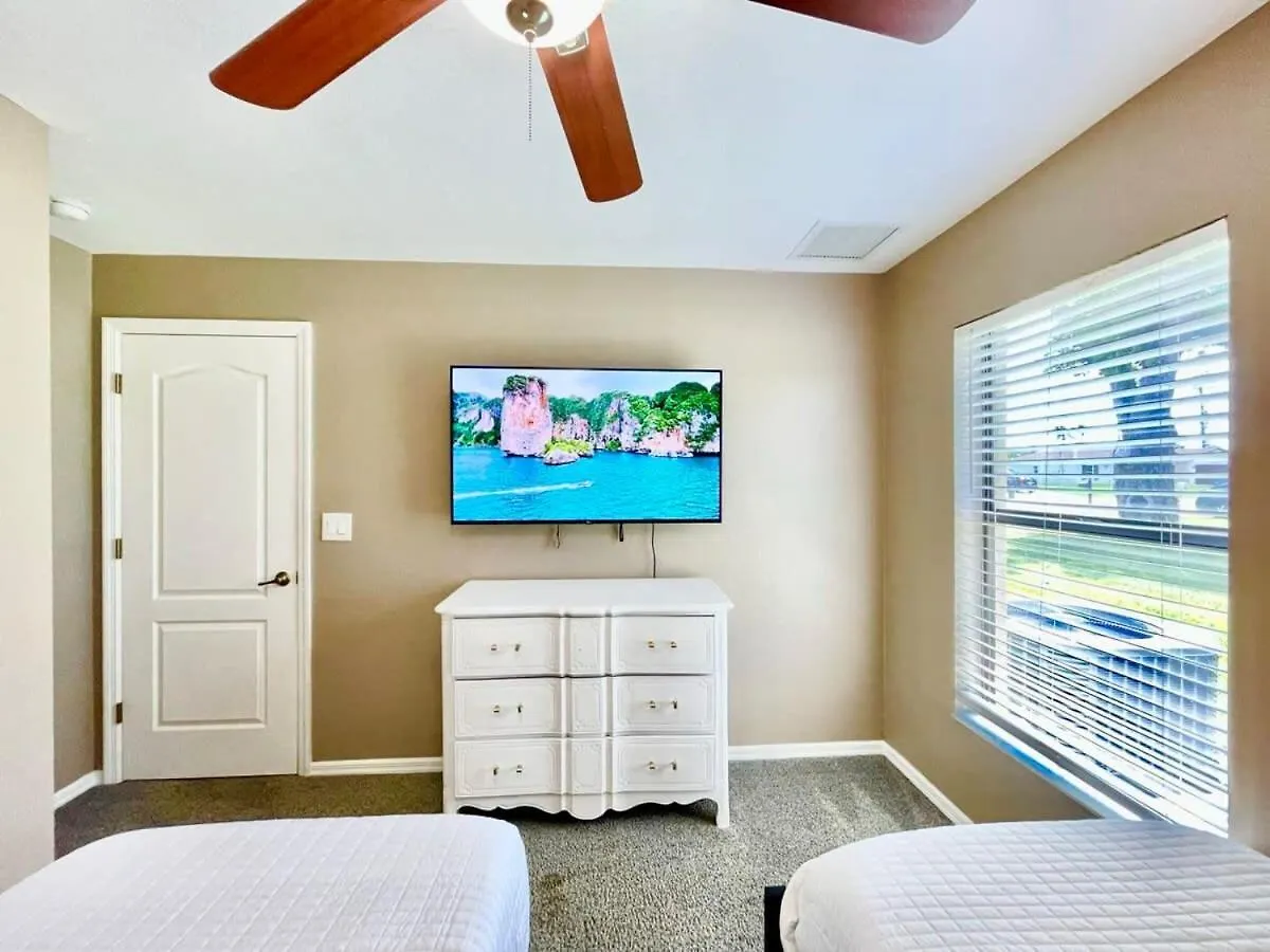 Cozy Retreat Family-friendly Saltwater Heated Pool *
