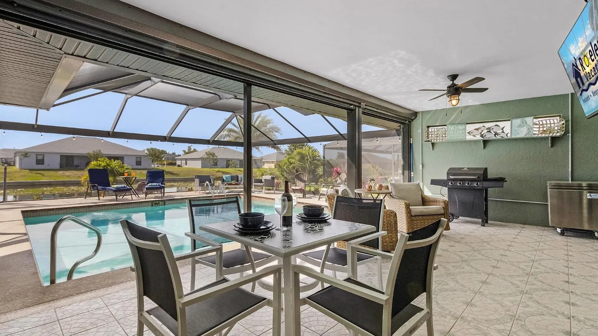 Wow Views On Freshwater Canal, Kayak, Pool - Cape Cheers - Roelens Vacations