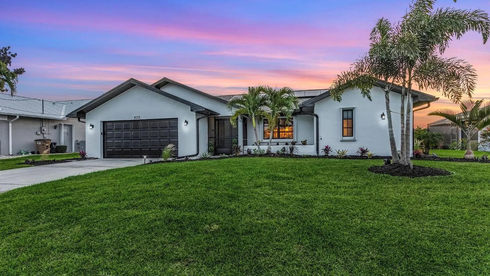 Wow Views On Freshwater Canal, Kayak, Pool - Cape Cheers - Roelens Vacations Cape Coral
