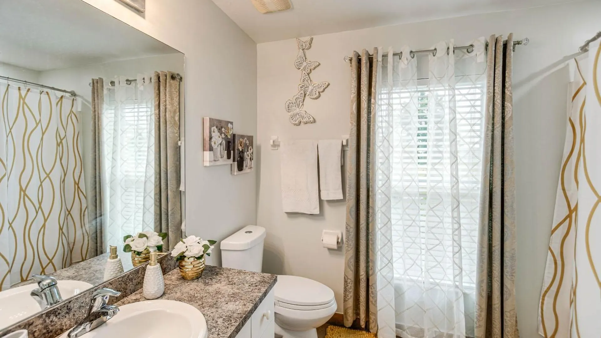 Spacious Retreat With Private Pool! Holiday home Cape Coral