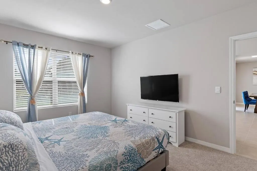 4 Bedroom Villekulla, Beach, Downtown * Cape Coral