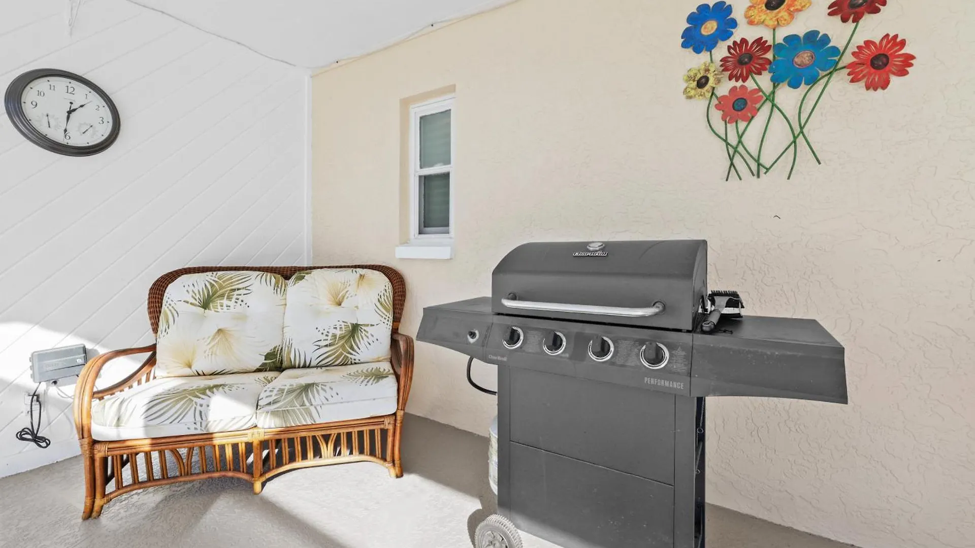 Lovely With Oversized Heated Pool In Quiet Neighborhood - Polish Palace South Holiday home
