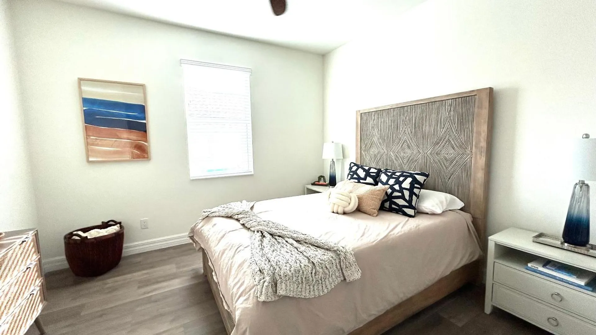 Holiday home Luxurious Modern Waterfront Home-desirable Pelican Area