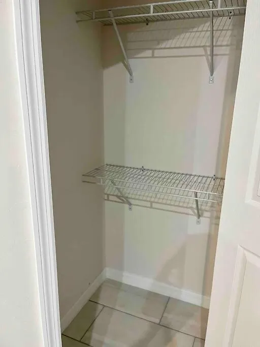 New 3 Bed 2 Bath & Full Kitchen